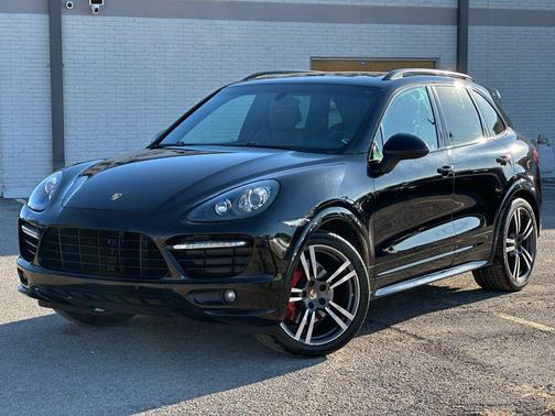 2014 Porsche Cayenne GTS