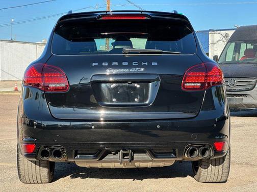 2014 Porsche Cayenne GTS