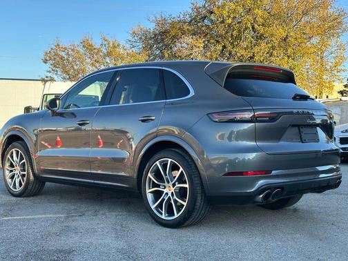 2019 Porsche Cayenne Cayenne