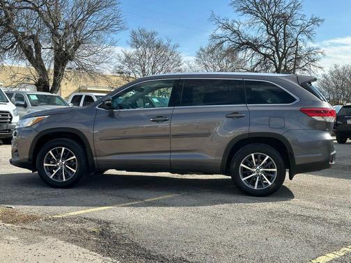 2017 Toyota Highlander XLE