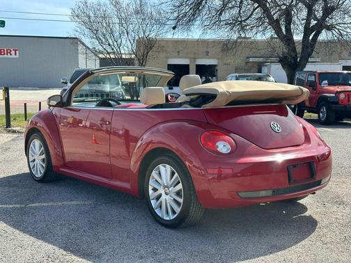 2009 Volkswagen New Beetle S