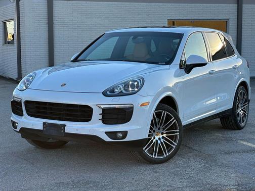 2017 Porsche Cayenne Platinum Edition