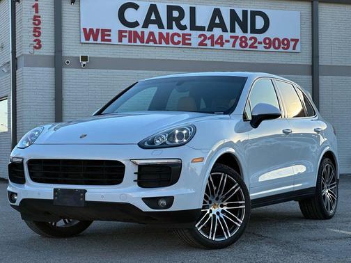 2017 Porsche Cayenne Platinum Edition