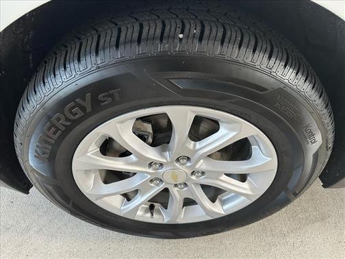 Summit White 2021 Chevrolet Equinox LS