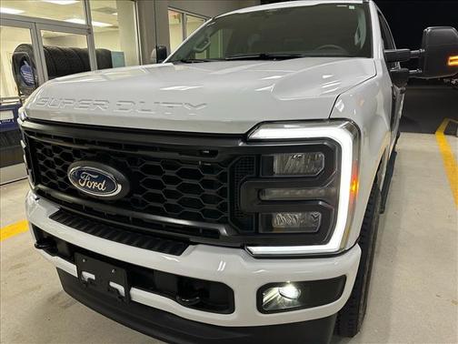 OXFORD WHITE 2024 Ford F-250 XL