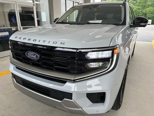 SPACE SILVER METALLIC 2025 Ford Expedition PLATINUM