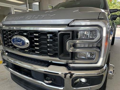2023 Ford F-350 LARIAT SUPER DUTY