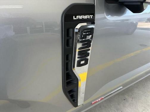 2023 Ford F-350 LARIAT SUPER DUTY