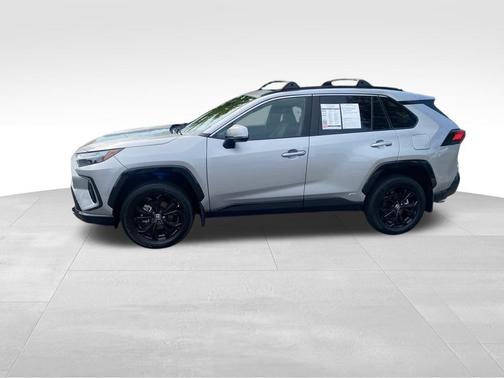 2023 Toyota RAV4 Hybrid SE