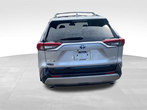 2023 Toyota RAV4 Hybrid SE