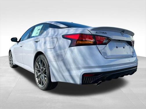 2024 Nissan Altima SR VC-Turbo FWD
