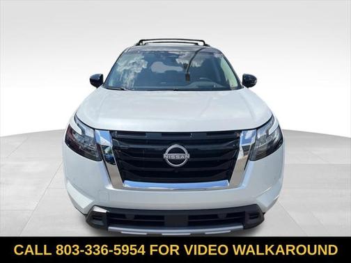 2025 Nissan Pathfinder Platinum FWD