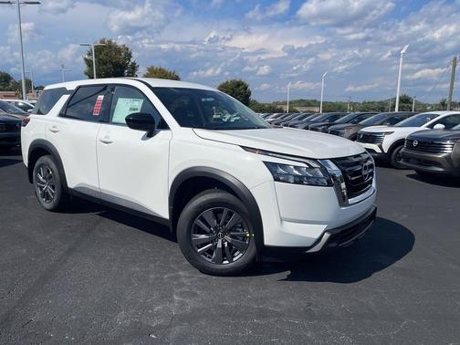 2025 Nissan Pathfinder S FWD