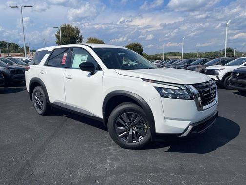 2025 Nissan Pathfinder S FWD