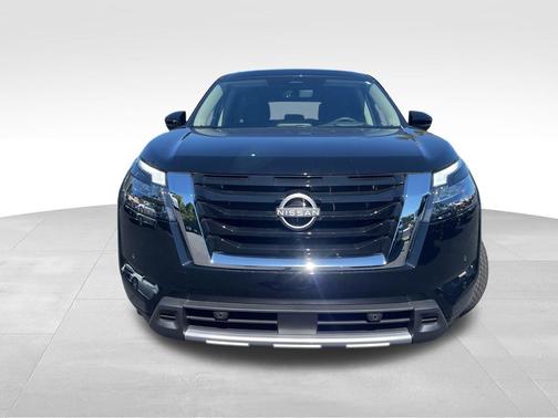 2025 Nissan Pathfinder Platinum FWD