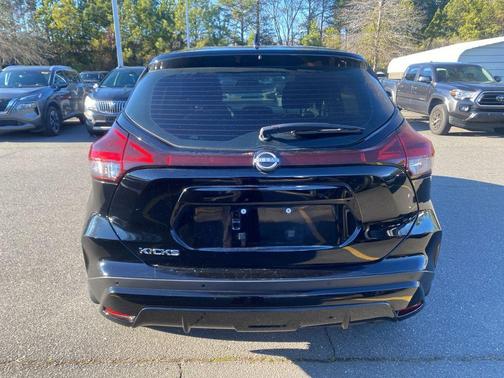 2023 Nissan Kicks S