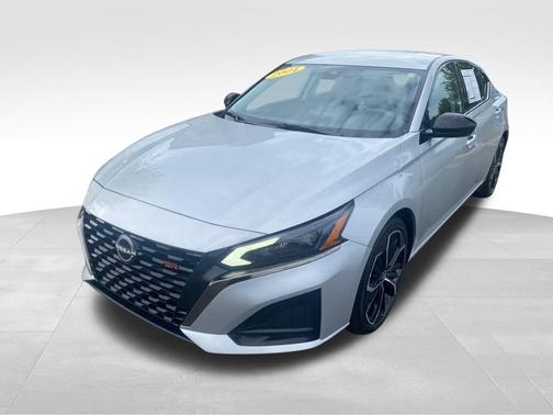 2024 Nissan Altima SR FWD