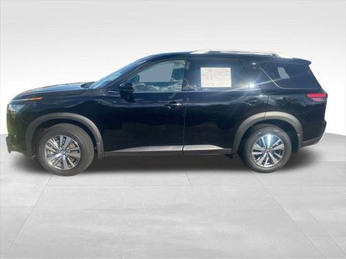 2024 Nissan Pathfinder SL FWD