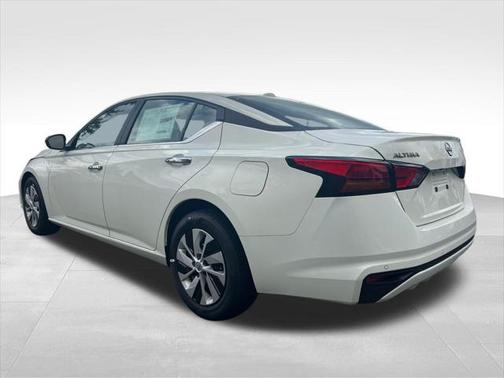 2025 Nissan Altima S FWD