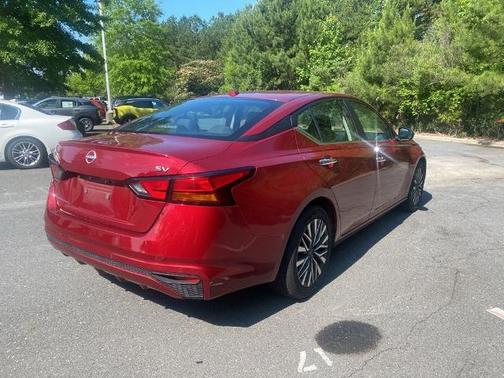 Scarlet Ember 2024 Nissan Altima 2.5 SV