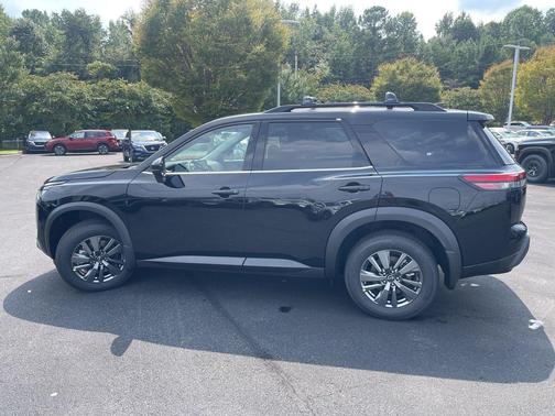 2025 Nissan Pathfinder SV FWD