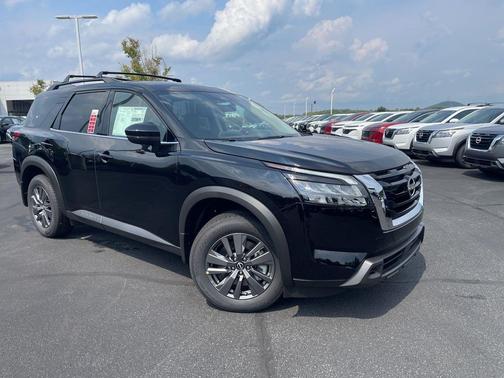 2025 Nissan Pathfinder SV FWD