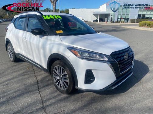 2021 Nissan Kicks SR