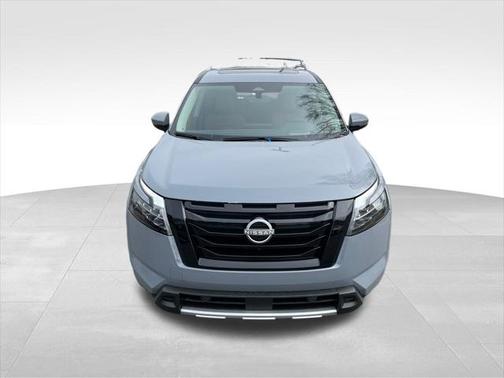 2025 Nissan Pathfinder Platinum FWD