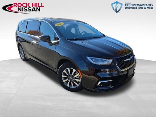 2024 Chrysler Pacifica Hybrid Select