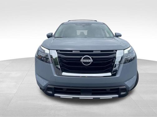 2025 Nissan Pathfinder Platinum FWD