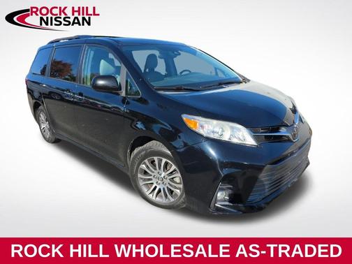 2019 Toyota Sienna XLE