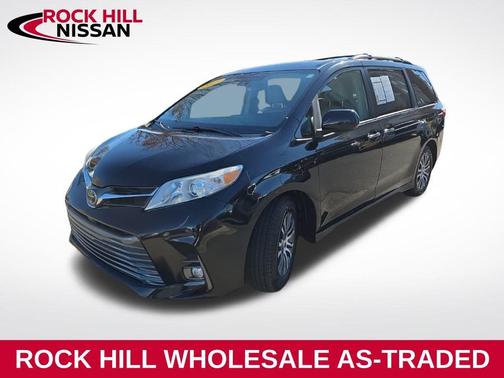 2019 Toyota Sienna XLE