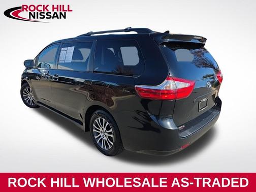 2019 Toyota Sienna XLE