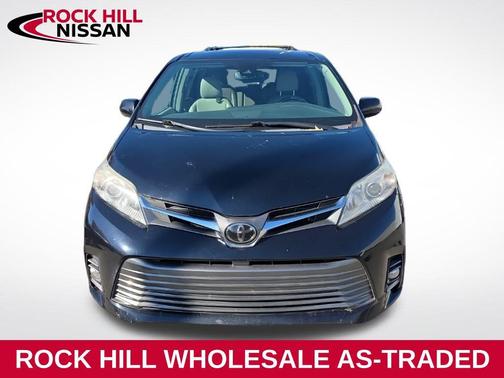 2019 Toyota Sienna XLE