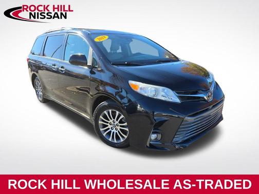 2019 Toyota Sienna XLE