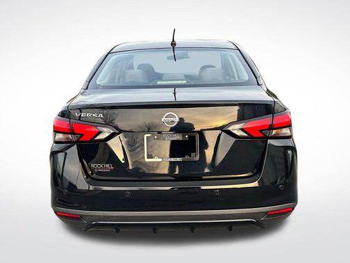 2021 Nissan Versa 1.6 S