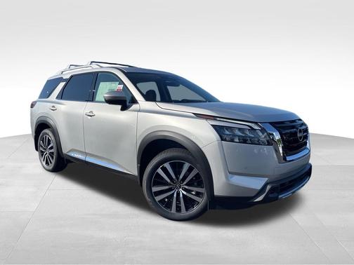 2025 Nissan Pathfinder Platinum FWD