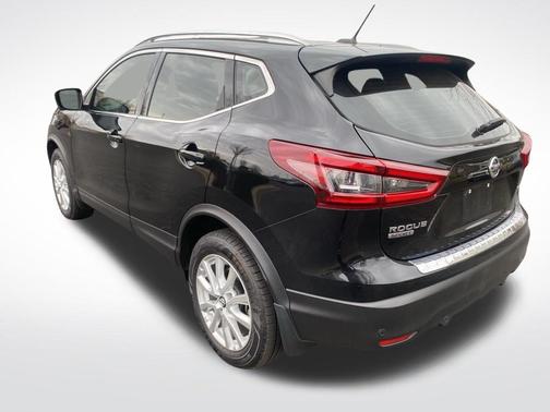 2022 Nissan Rogue Sport SV