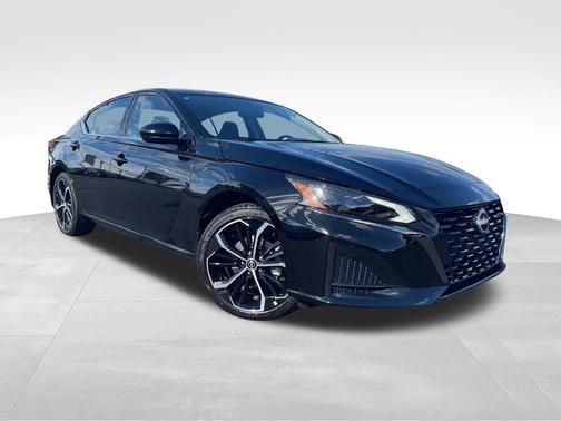 2025 Nissan Altima SR FWD