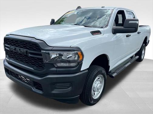 2024 RAM 2500 Tradesman Crew Cab 4x4 6'4' Box