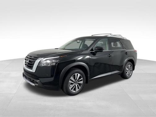 2025 Nissan Pathfinder SL FWD