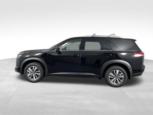 2025 Nissan Pathfinder SL FWD