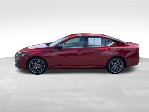 2024 Nissan Altima SR VC-Turbo FWD