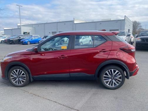 2021 Nissan Kicks SV