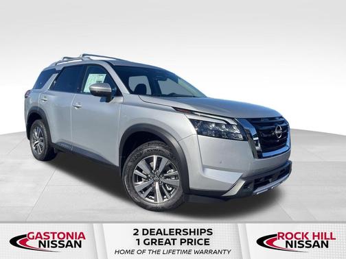 2025 Nissan Pathfinder SL 4WD