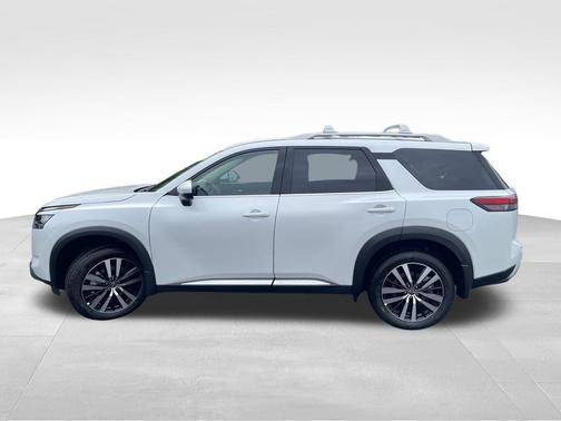 2025 Nissan Pathfinder Platinum 4WD