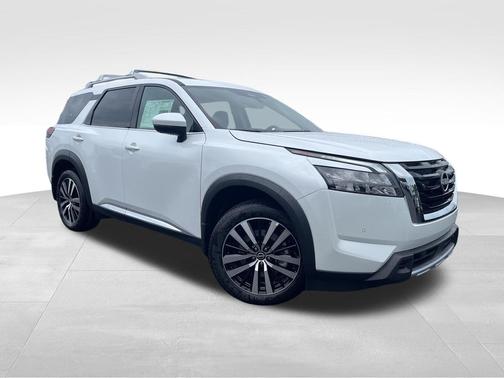 2025 Nissan Pathfinder Platinum 4WD