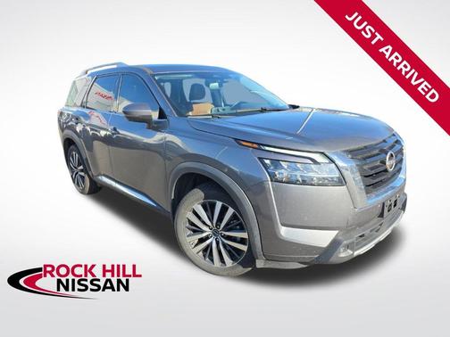 2022 Nissan Pathfinder Platinum 4WD