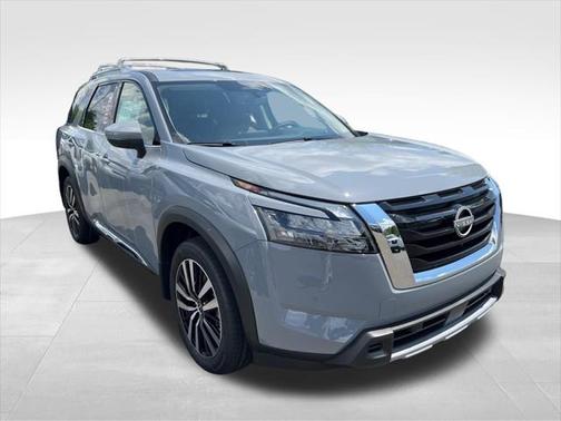 2025 Nissan Pathfinder Platinum FWD