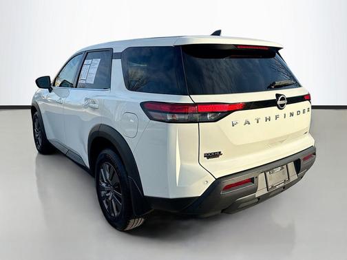 2023 Nissan Pathfinder S 4WD